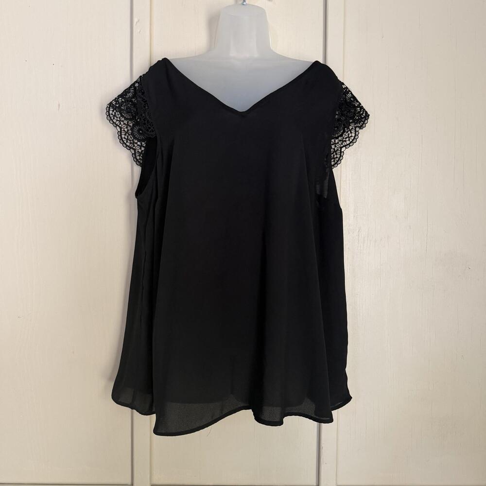 Torrid Blouse Womens 2 Black Crochet Lace Cap Sleeve V Neck Sheer Chiffon Top